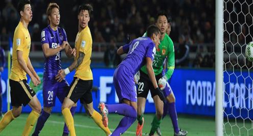 دوجلاس يمنح هيروشيما المركز الثالث بمونديال الأندية على حساب جوانجزو